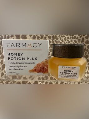 New in Box Farmacy Honey Potion Plus Hydrating Mask with Ceramides~1.7oz~$45